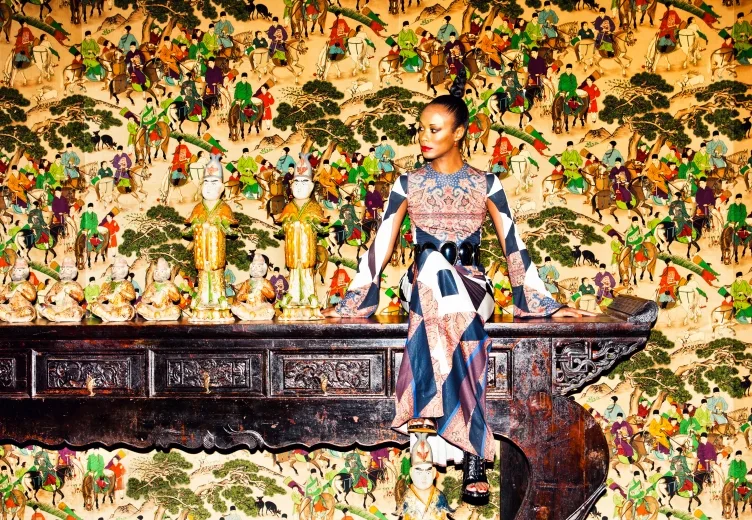 LIFESTYLE MIRROR - SHALA MONROQUE BY RAPHAEL LUGASSY